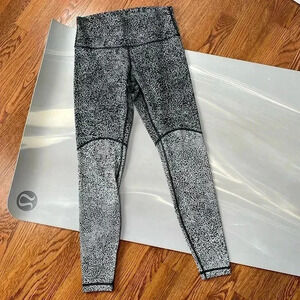 Lululemon I 8